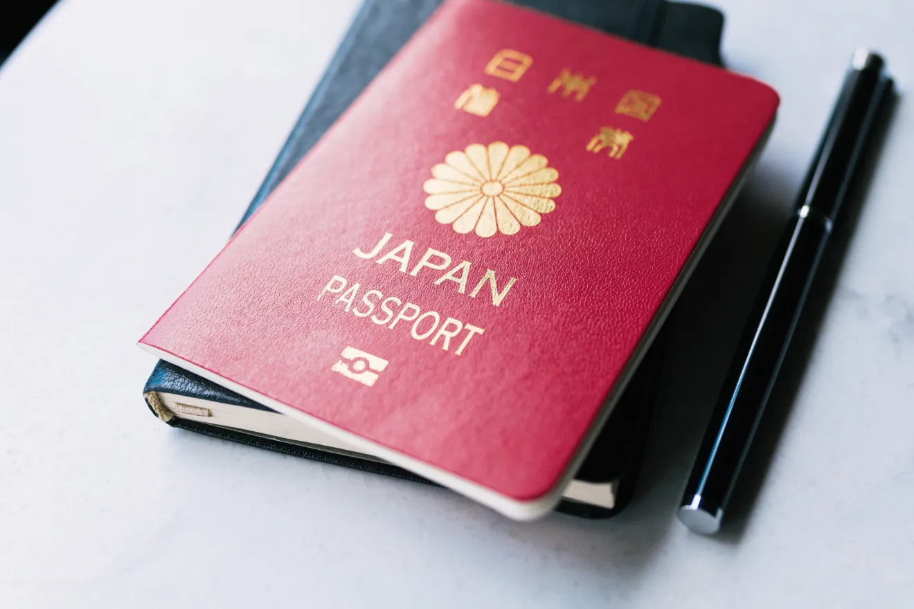 日本のパスポート2冊