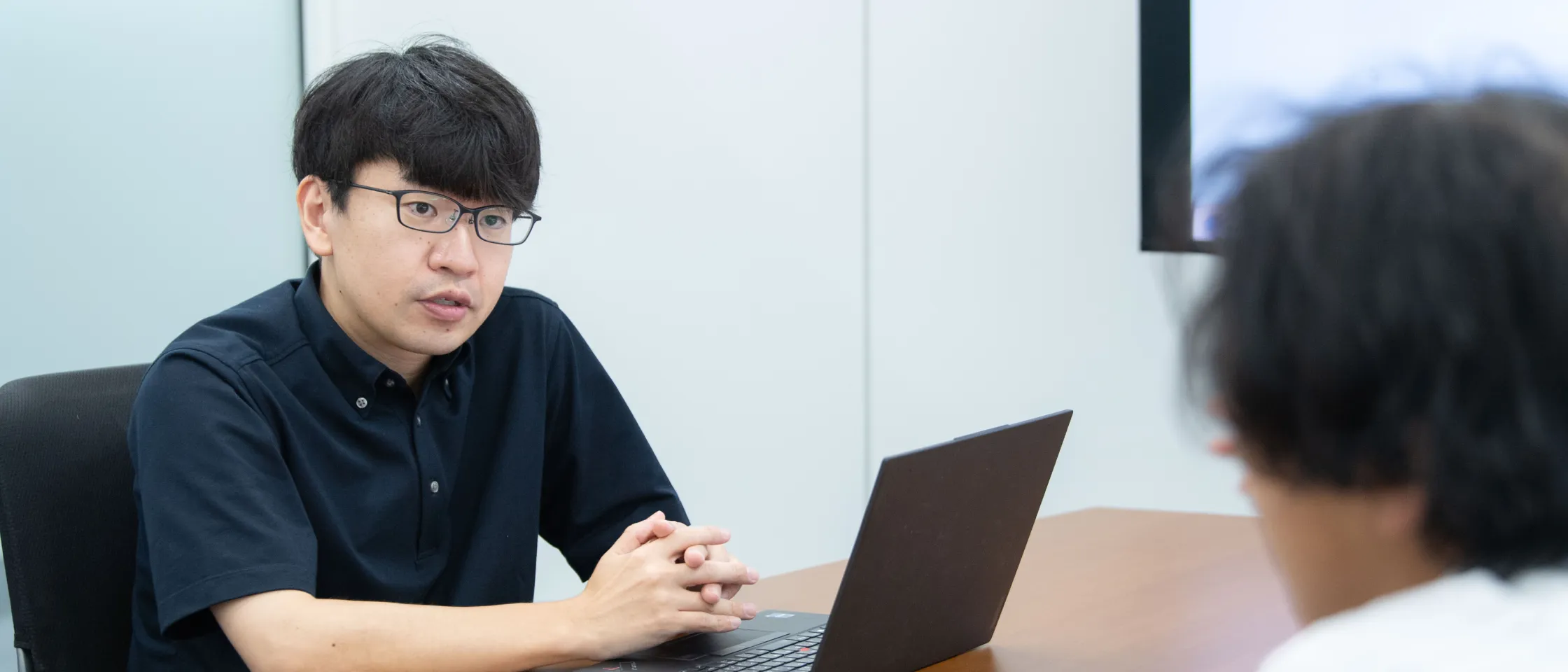業務に取り組む社員3