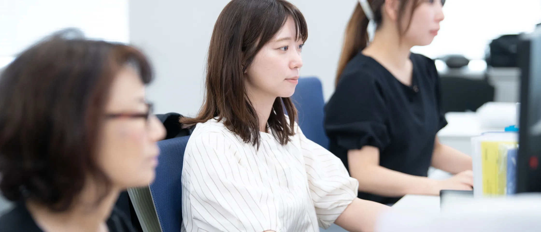 業務に取り組む社員3